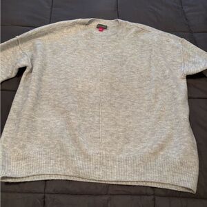 Sweatshirt 
Pick up only 
Bensonhurst Brooklyn